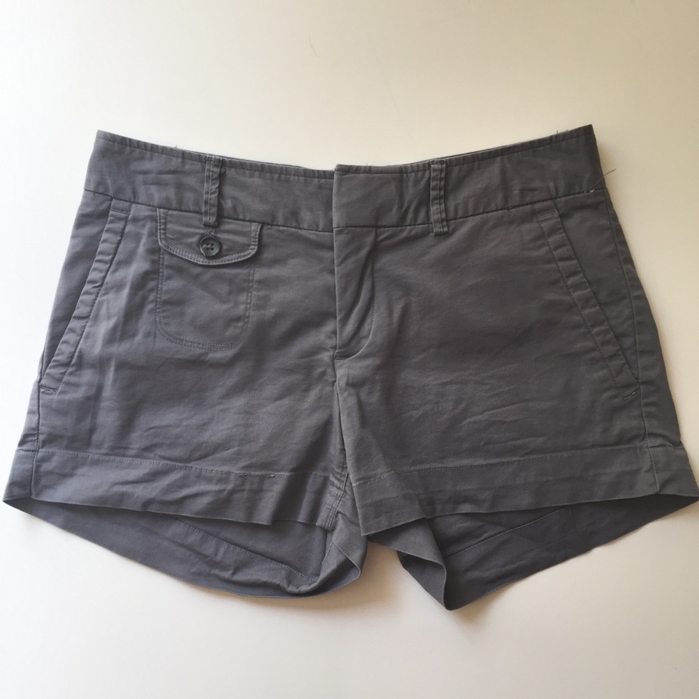 SALE‼️Banana Republic Size 0 Gray Short